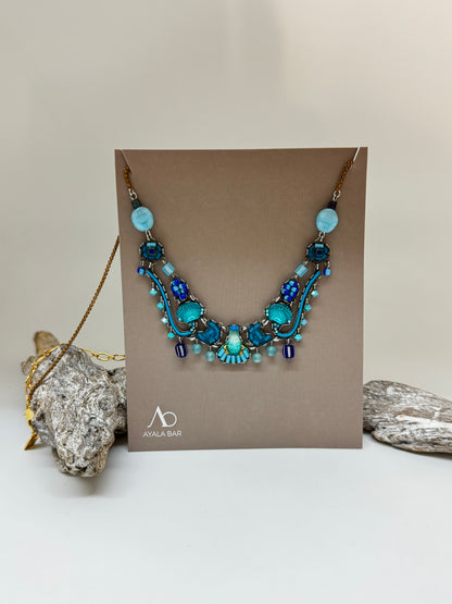 Collier artisanal verre bleu bayou AyalaBar fabriquée au Moyen Orient C3629