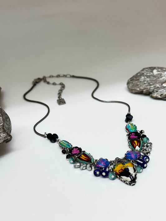 Collier artisanal en verre Réglisse AyalaBar fabriquée au Moyen Orient R3640