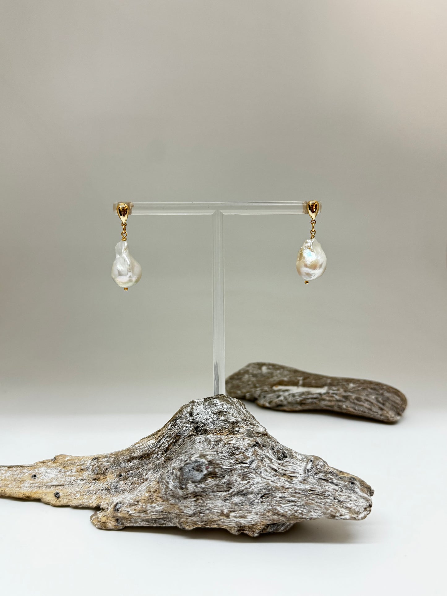 Boucles d'oreilles Gold filled et perles baroque Maylin Toronto Boucles d'oreilles Gold filled