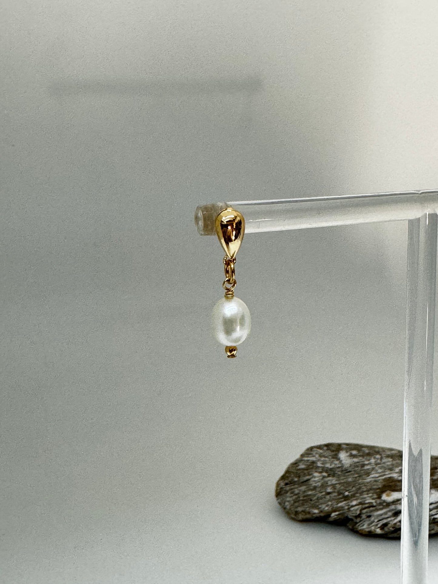 Boucles d'oreilles Gold filled et perles baroque Maylin Toronto Boucles d'oreilles Gold filled