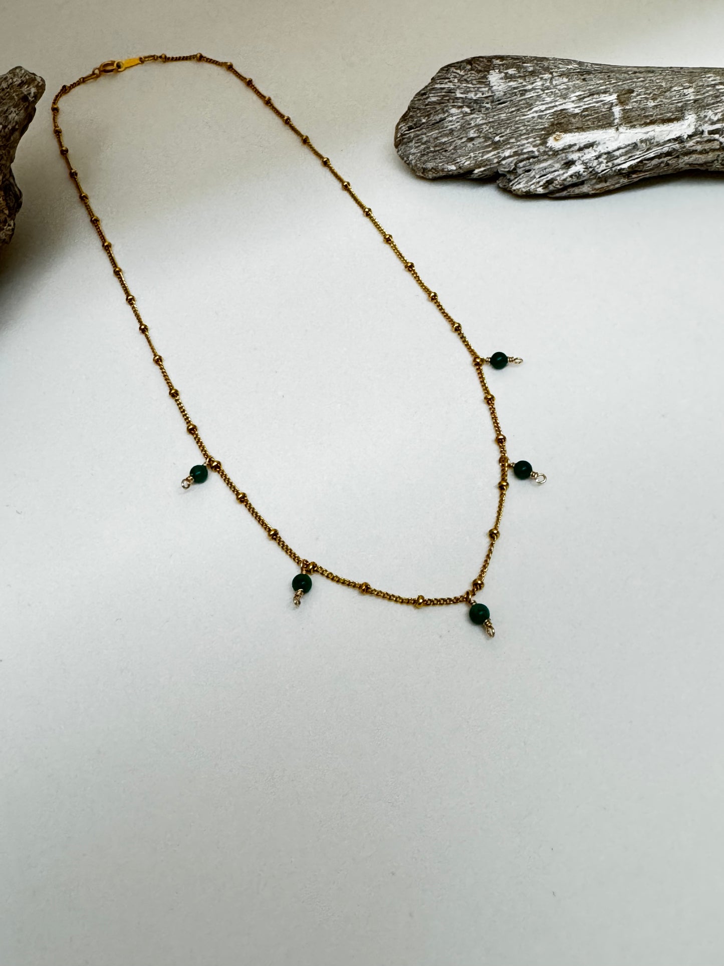Collier breloque en Gold-filled fait à la main Maylin Collier breloque Gold-filled