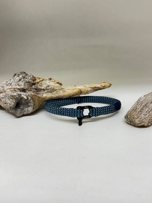 Vicious Vik - Steel Blue Slate Gray - Black &nbsp;Fait main à Amsterdam Pig&amp;Hen Bracelet Steel Blue Slate Gray - Black