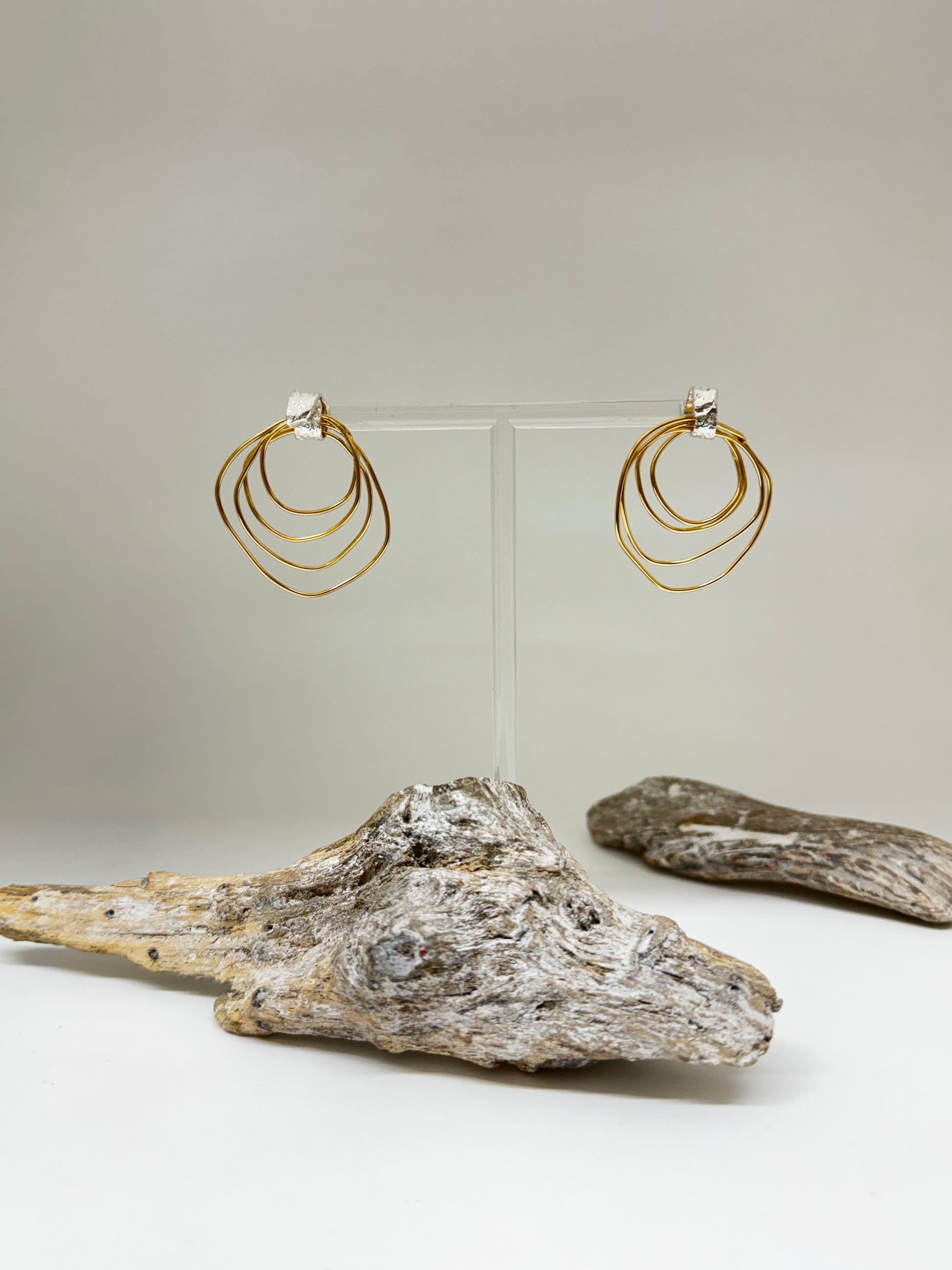 Isabelle Kapsaskis Boucles d'oreilles KRIOS en argent et doré Isabelle Kapsaskis