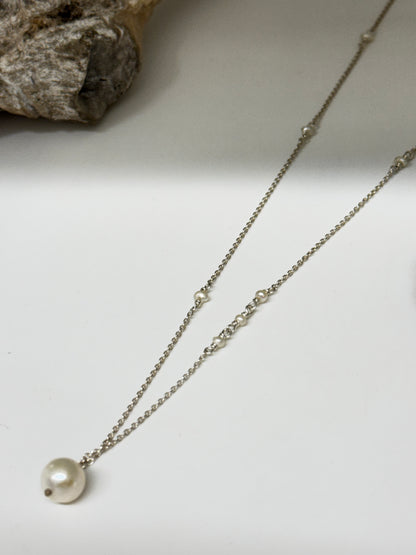 Collier Argent sterling orné d'un pendentif en perle d'eau douce Hilary Druxman 49N2.2