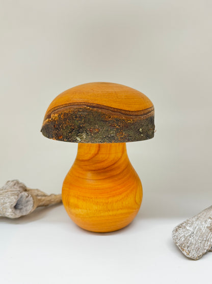 Champignon en bois artisanal Fait main en Allemagne Black Forest Waidfabric art 5307