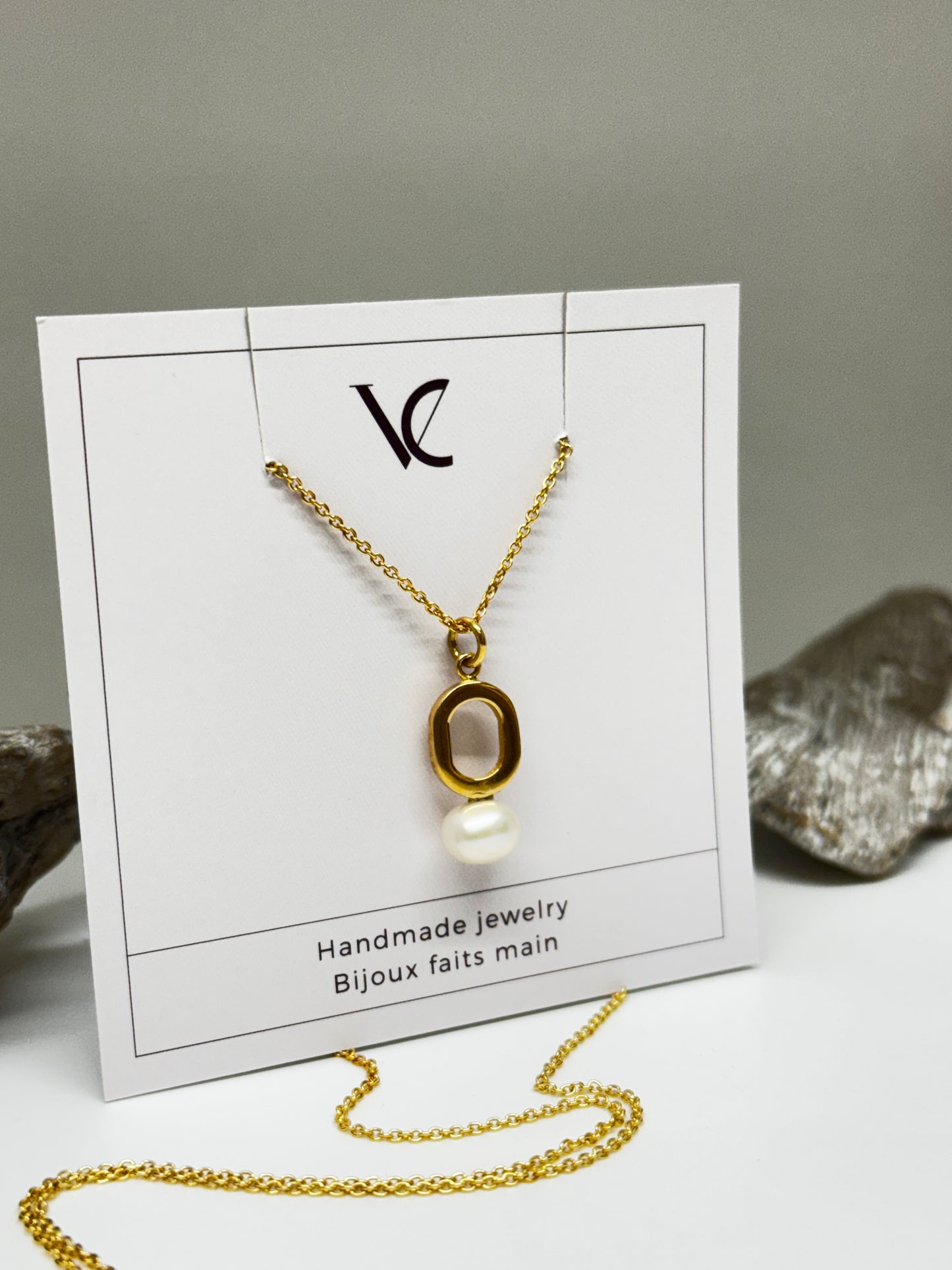 Aegir- Collier petit ovale vermeil avec perle d'eau douce Fait main à Montréal