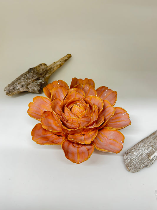 Camellia Rose Pink en porcelaine Fait mains par les Artisans de Chive , Camellia Rose Pink FR01
