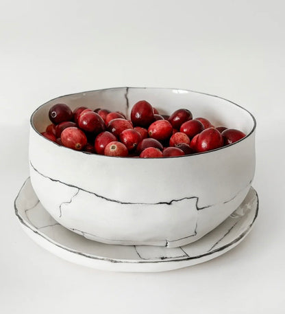Atelier G De Blanc et Noir - Gréta céramiste Passoire à fruits petite à la main à Morin-Heights Atelier G De Blanc et Noir Passoire à fruits