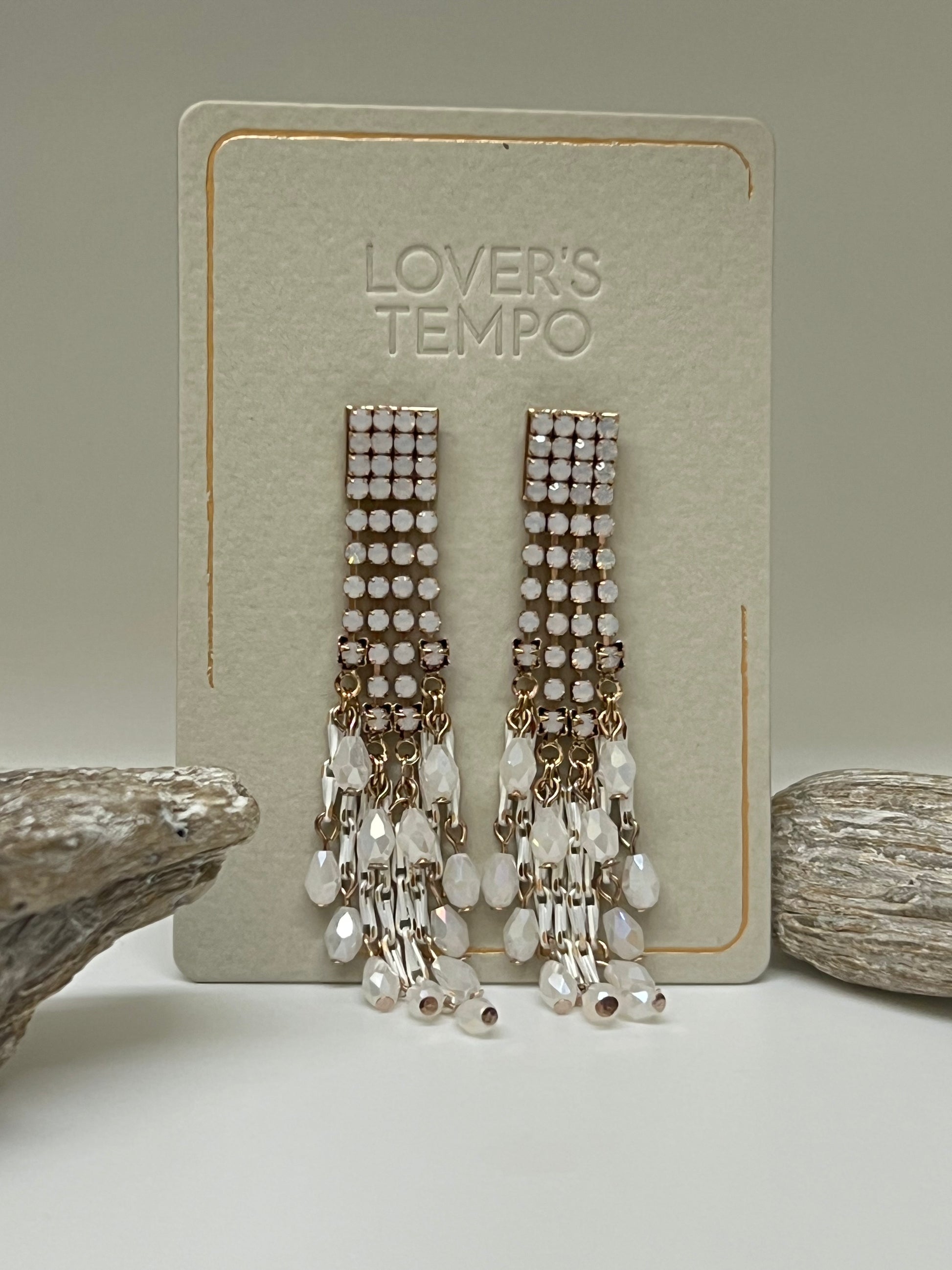 <p>Boucles Carraway drop de Vancouver, dessinée à Vancouver Lovers Tempo 1SU23014-WHT</p> <p>&nbsp;</p> 