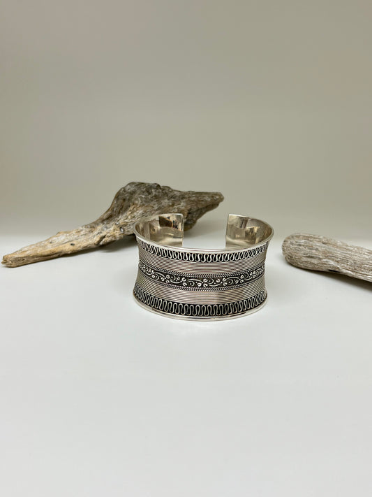 Cuff bracelet argent 925 Fait main à Bali Mireille Larbi Cuff bracelet argent Argent