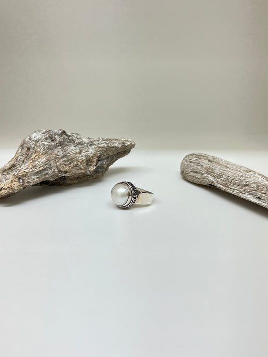 Bague Argent 925 & Perle Biwa Fait main par Artisans de l'Indonésie  Mireille Larbie