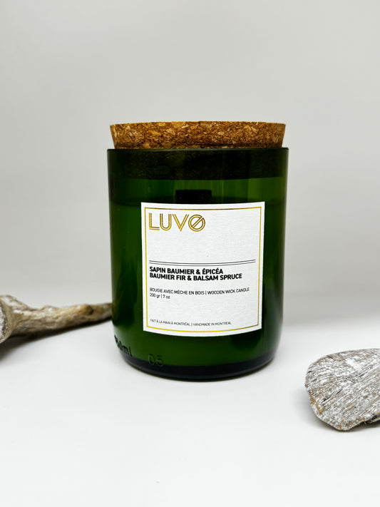 Bougie parfumée avec mèche en bois Sapin Baumier et Épicéa LUVO