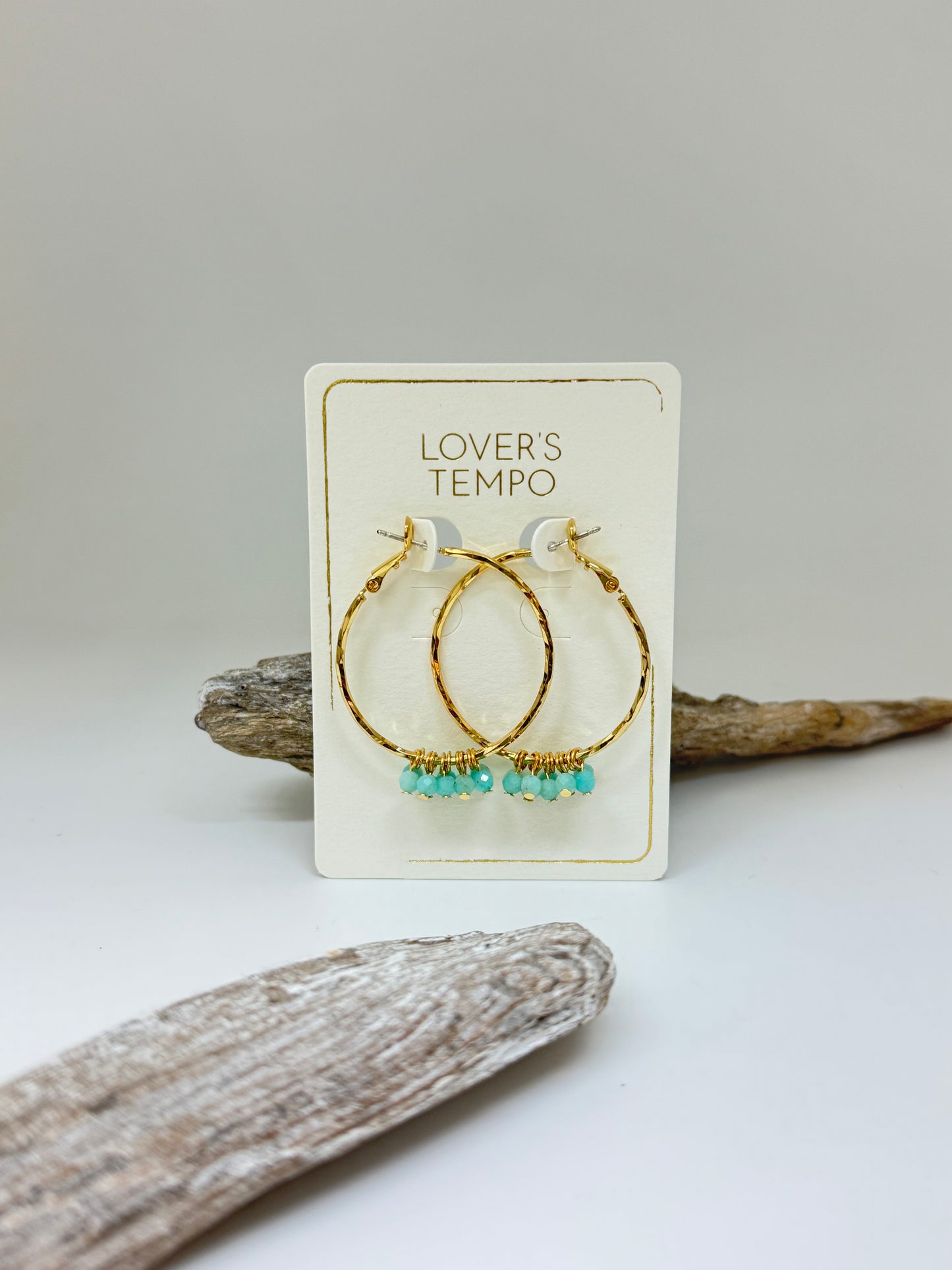 Boucles d'oreilles créoles de pierres précieuses Sorrento  dessinée à Vancouver