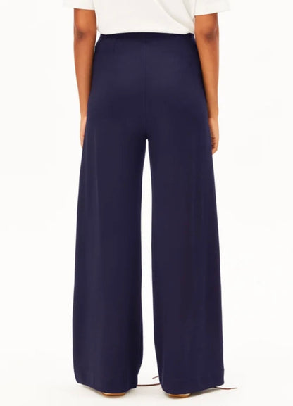 Pantalon basique en jersey à jambes larges Armed Angel Armed Angel