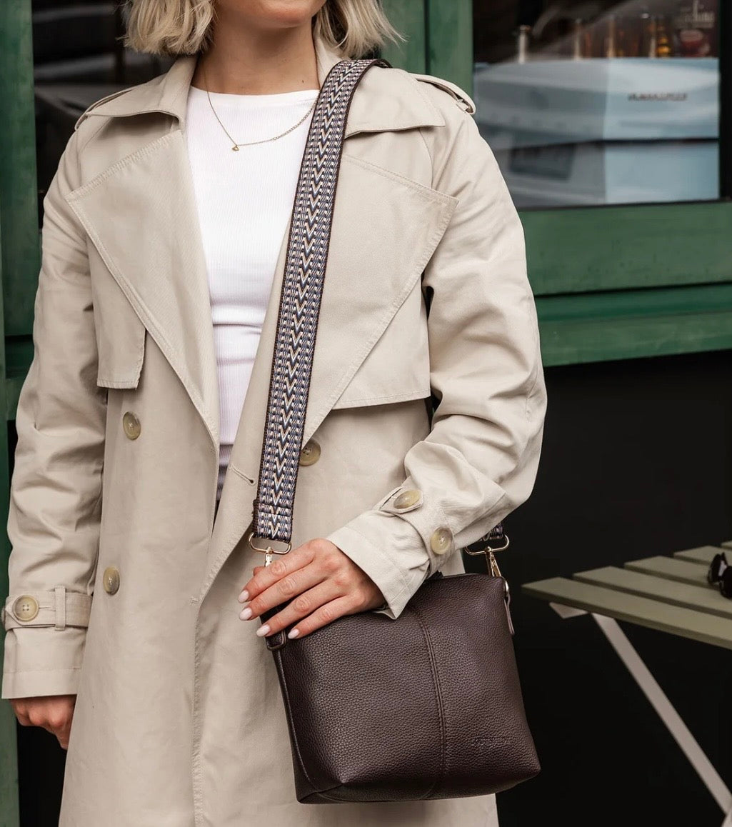 Sac bandoulière Kasey chocolat Sac Daisy stripe 6038fcho