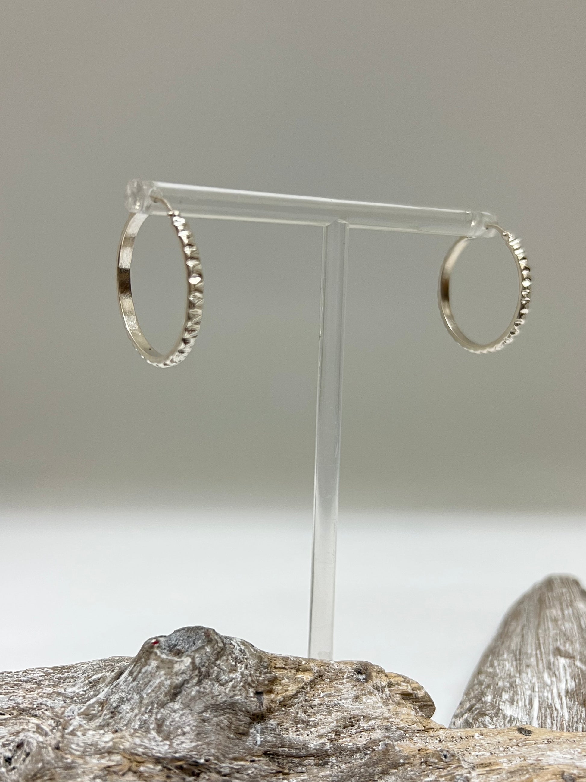Aventureuse - Anneaux en argent sterling - Motif zigzag Fait main à Montréal Véronique Roy
