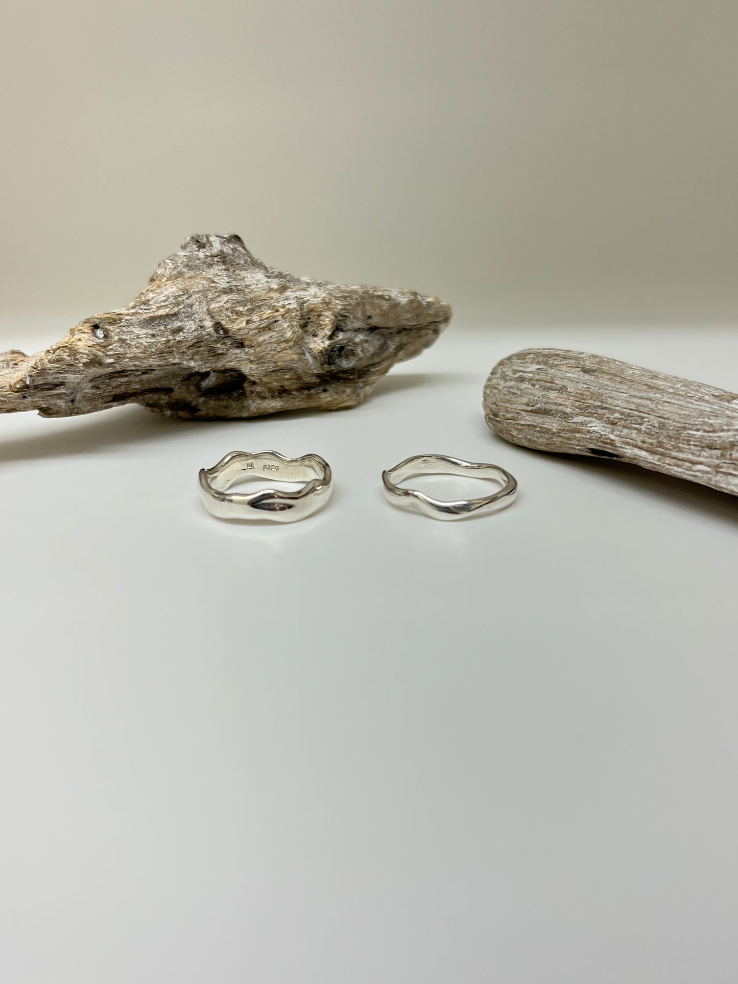 Bague Ondulée Argent 925 recyclé Fait en Outaouais Alliance W Jewellery