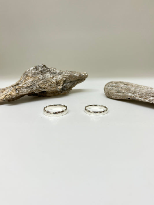 Bague Martelée Argent 925 recyclé Fait en Outaouais Alliance W Jewellery