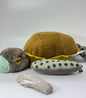 Petite tortue, peluche dessinée à Paris Petite tortue Moulin Roty 719028