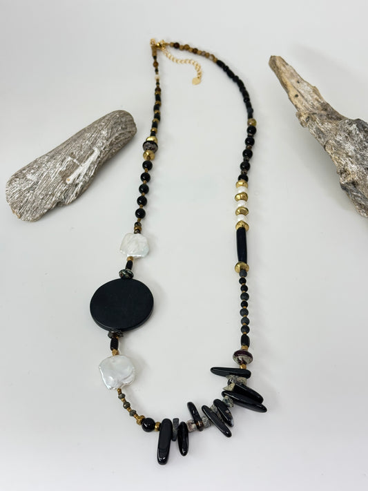 Collier Onix et Perles baroque fait à Montréal Nathalie Laramée Collier Onix et Perles baroque