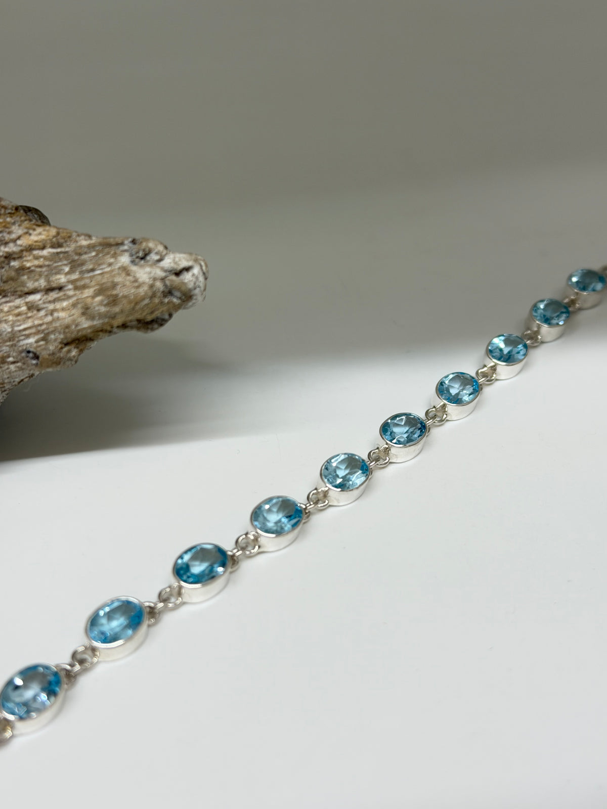 Bracelet Artisanal Gourmette Argent 925 - Topaz bleu Fait par des Artisans de l’Indonésie Bracelet Artisanal Gourmette