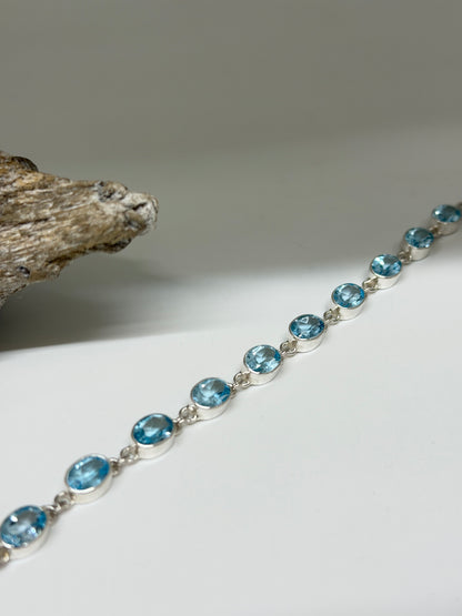 Bracelet Artisanal Gourmette Argent 925 - Topaz bleu Fait par des Artisans de l’Indonésie Bracelet Artisanal Gourmette