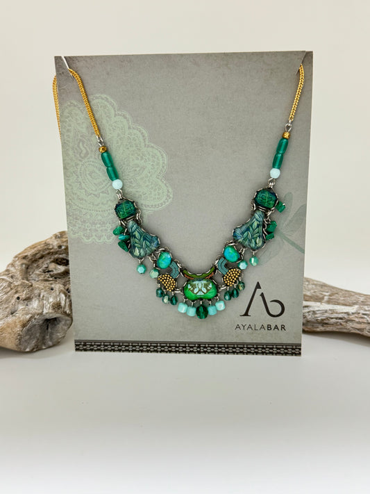 Collier vert artisanal Meadow Set, Silas AyalaBar fabriquée au Moyen Orient R3566