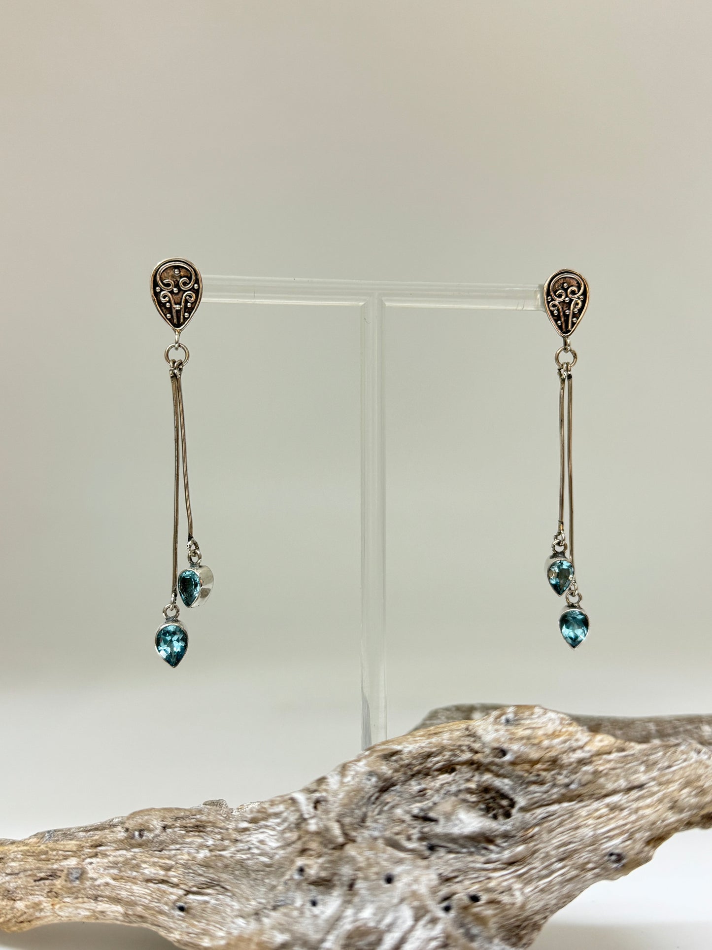 Boucles d'oreilles Topaz bleu et Argent