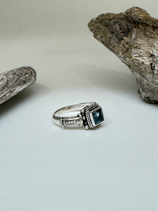 Bague Argent 925 Topaz bleu Fait main par Artisans de l'Indonésie Mireille Larbie R739bt