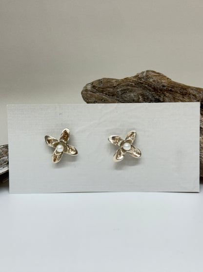 Boucles d’oreilles Lilas commun Amulette par Bénédite Séguin LC-BoF-B
