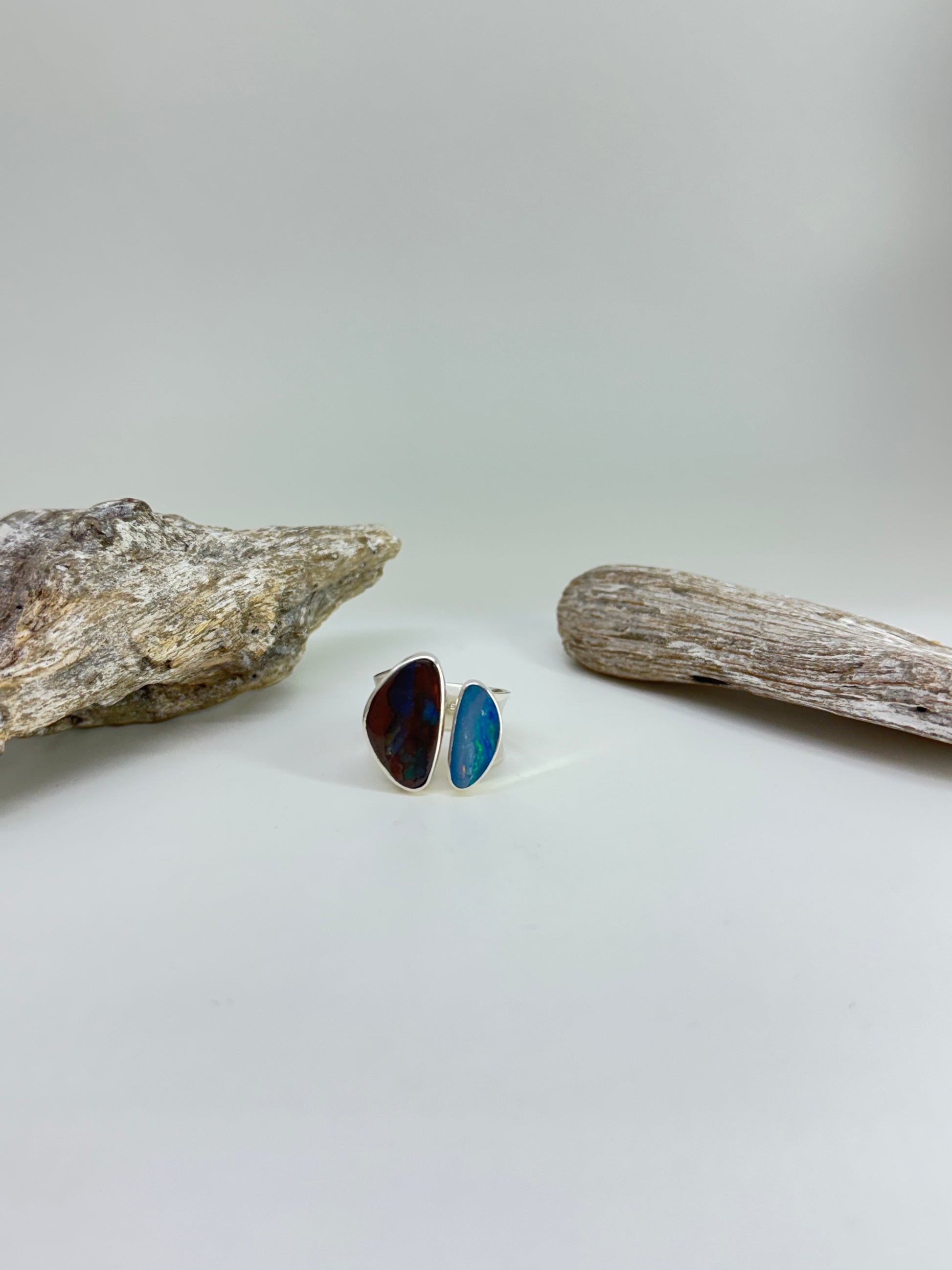 Bague Argent 925 Opal de feu et Roche mère Dessiné par Carole Morand de Montréal Opal