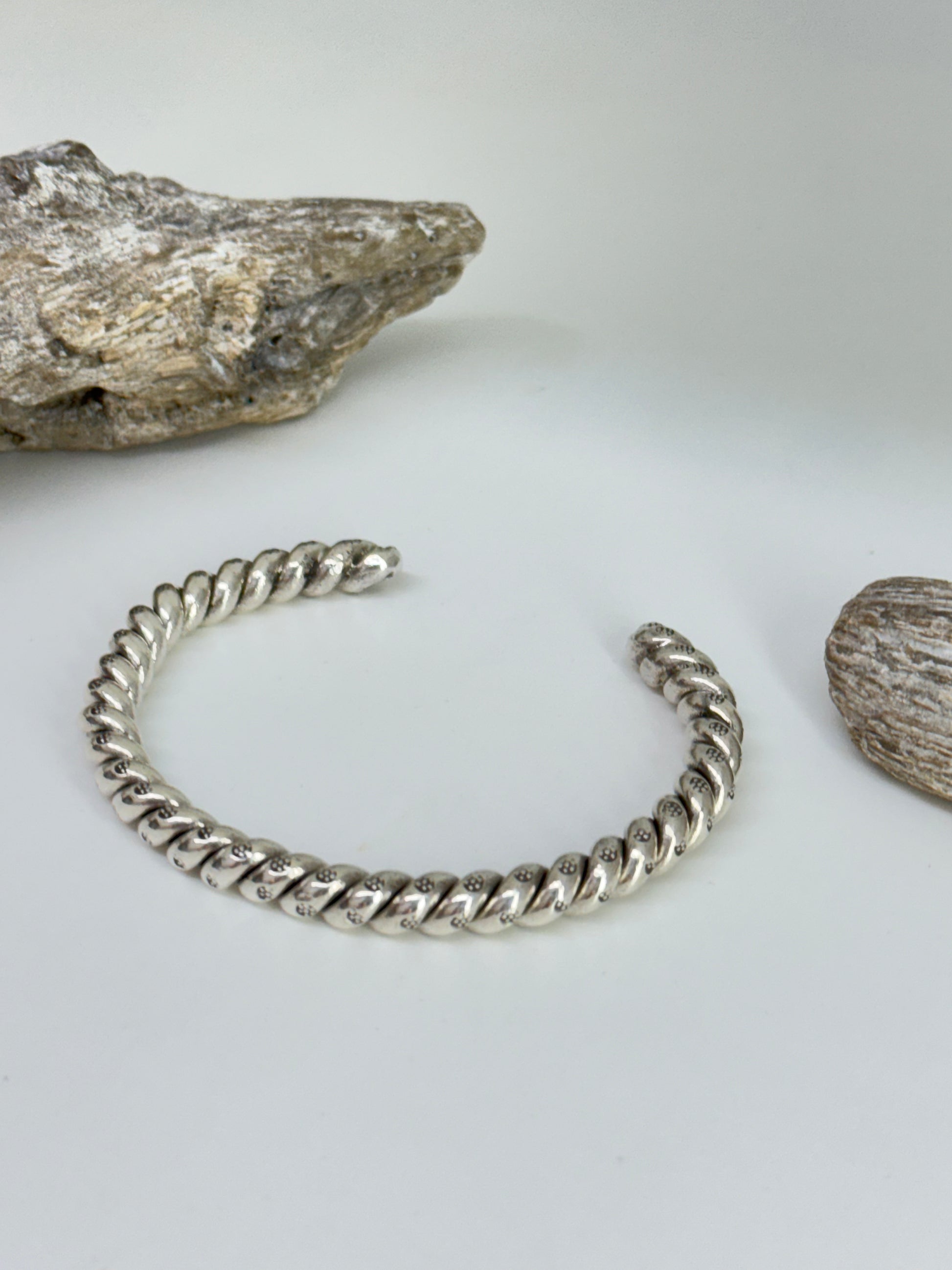 Bracelet Cuff Argent 925 Dessinée par Carole Morand  Dessinée par Carole Morand Bracelet Cuff