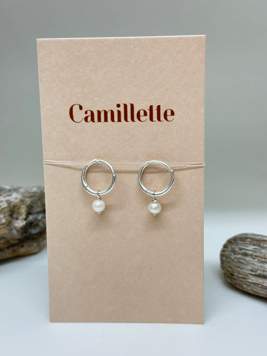 Huggies avec perle d'eau douce - Argent sterling Fait à la main à Montréal Camillette Huggies avec perle d'eau douce