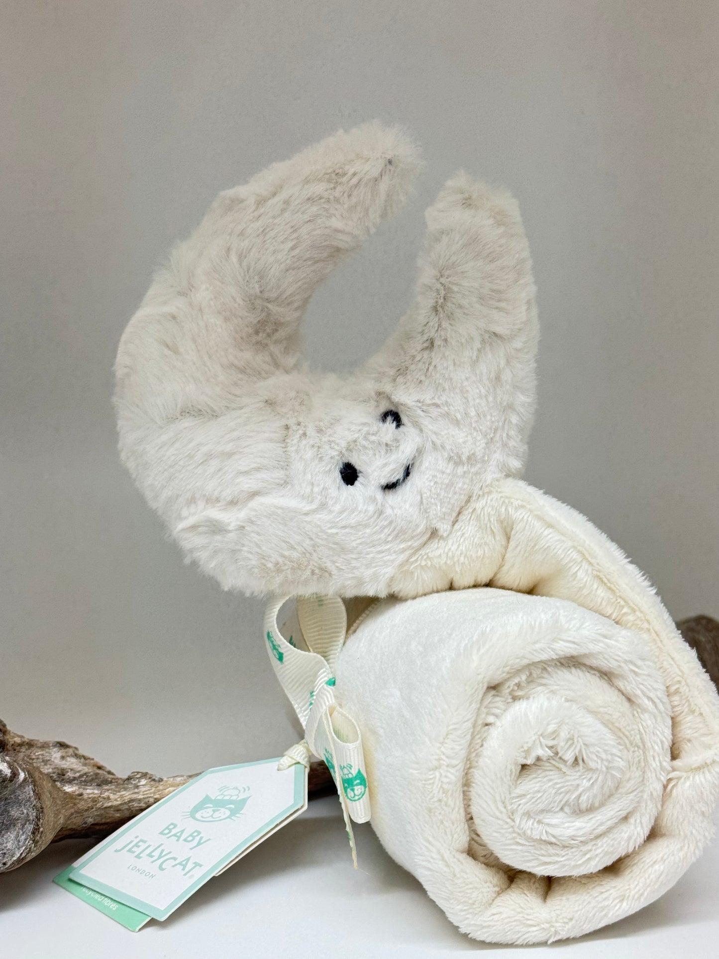 Shoother Amuseables moon dessinée à Londres Jellycat Londres so4moon
