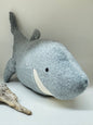Silvie le requin, peluche dessinée à Londres Jellycat Londres Silvie le requin SIL3S