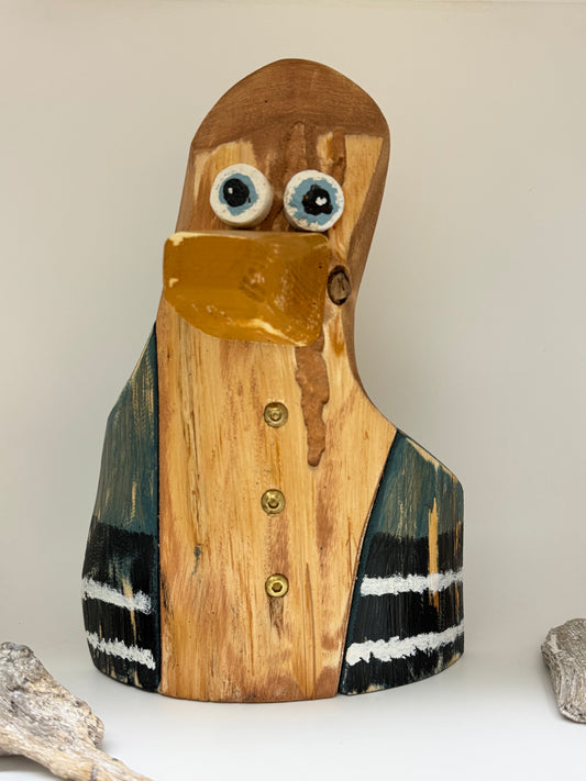 So-Grenue bleu fait de bois recyclé Fait main à Cap Santé Bertrand Massé Artiste So-Grenue