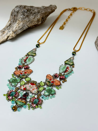 Collier Ayala Bar Big Glassy, parure Jardin de fleurs AyalaBar fabriquée au Moyen Orient R3570