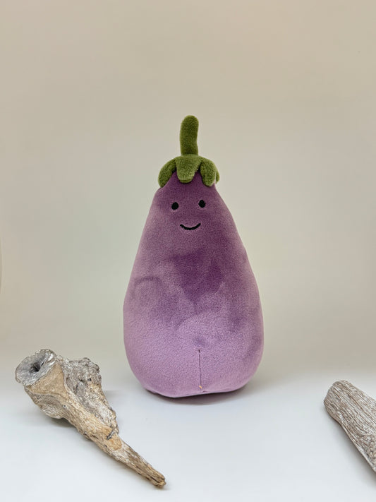 Amuseables Aubergine, peluche dessinée à Londres Jellycat Londres SW6A