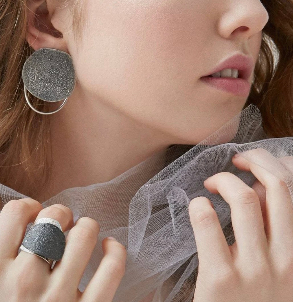 Boucles d'oreilles Acera Argent fait mains à Montréal (Copie) Isabelle Kapsaskis