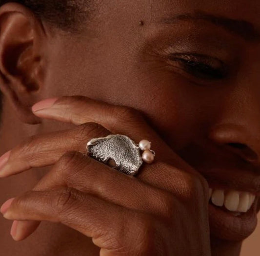 Bague Tierra oxydée et perles Fait mains à Montréal Isabelle Kapsaskis Bague Tierra oxydée et perles