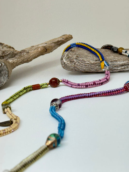 Collier Multi couleurs Perles de Myuki fait à Montréal Hélène Gagnon Multi couleurs Myuki