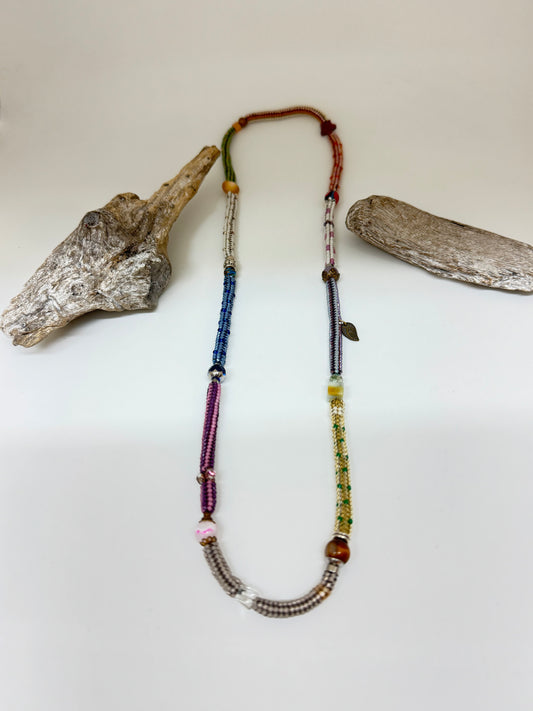 Collier Multi couleurs Perles de Myuki fait à Montréal Hélène Gagnon Multi couleurs Myuki