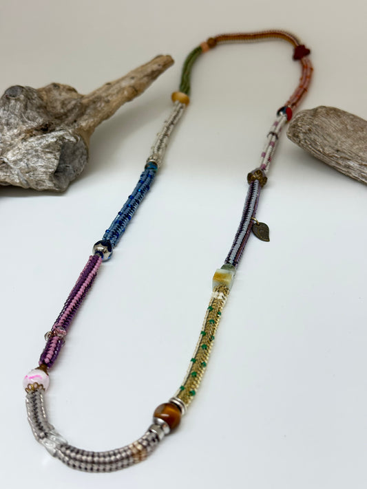 Collier Multi couleurs Perles de Myuki fait à Montréal Hélène Gagnon Multi couleurs Myuki