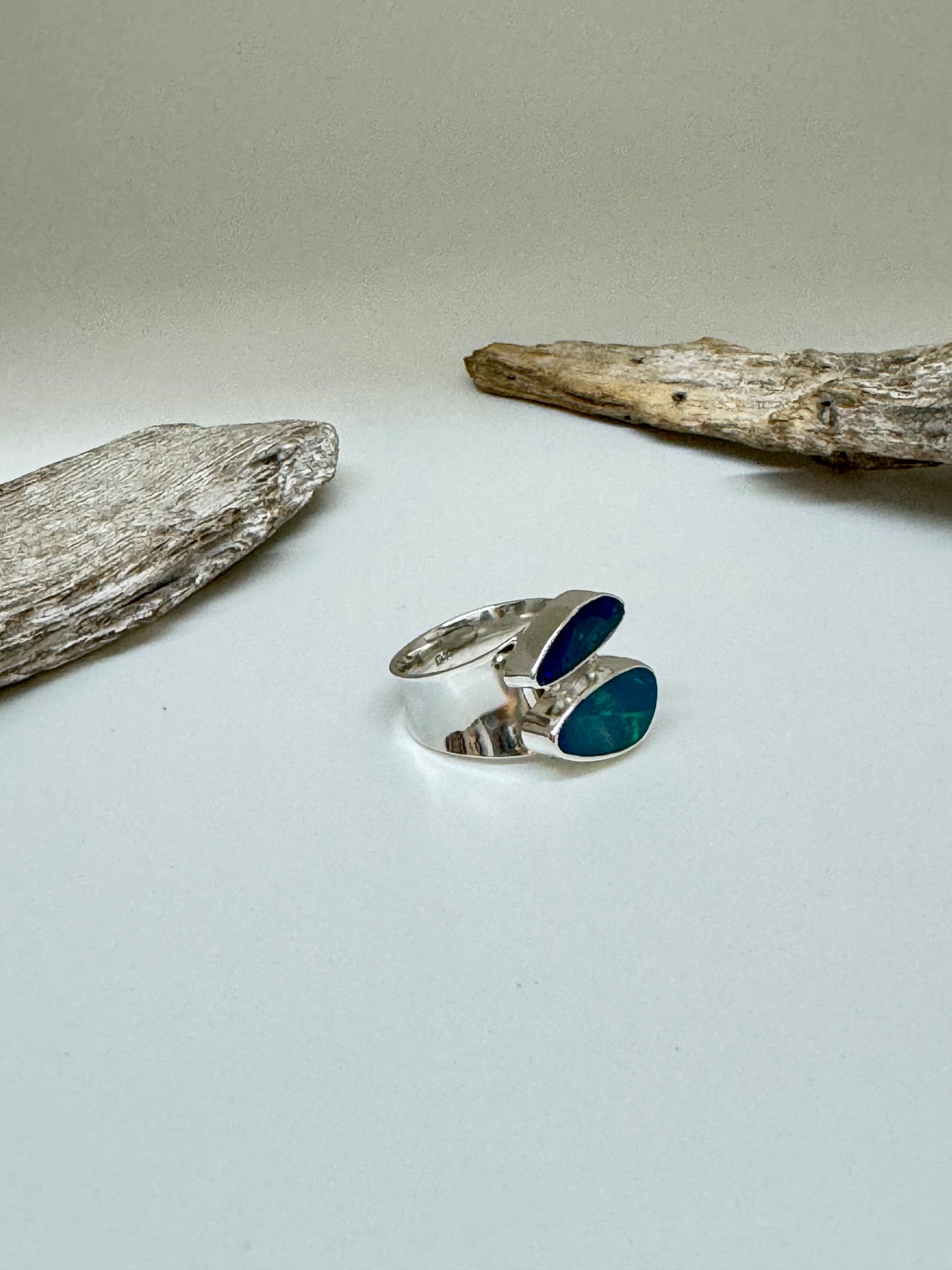 Bague Argent 925  deux Opal de feu horizontal Dessiné par Carole Morand de Montréal Opal de feu