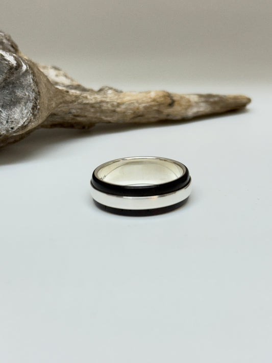 Bague B12 8mm Bois & Argent 925 Fait main à Kamouraska