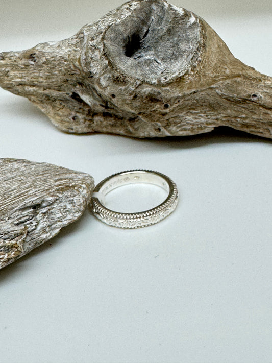 Bague Rosebud Argent 925 Dessiné par Naomi Traimer de Toronto MR4425