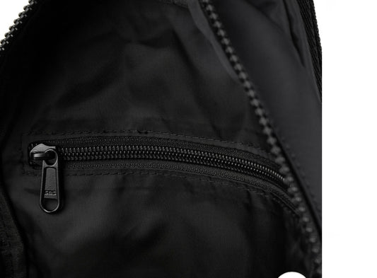 Willesden B black Tout en nylon recyclé noir Ori London Willesden B