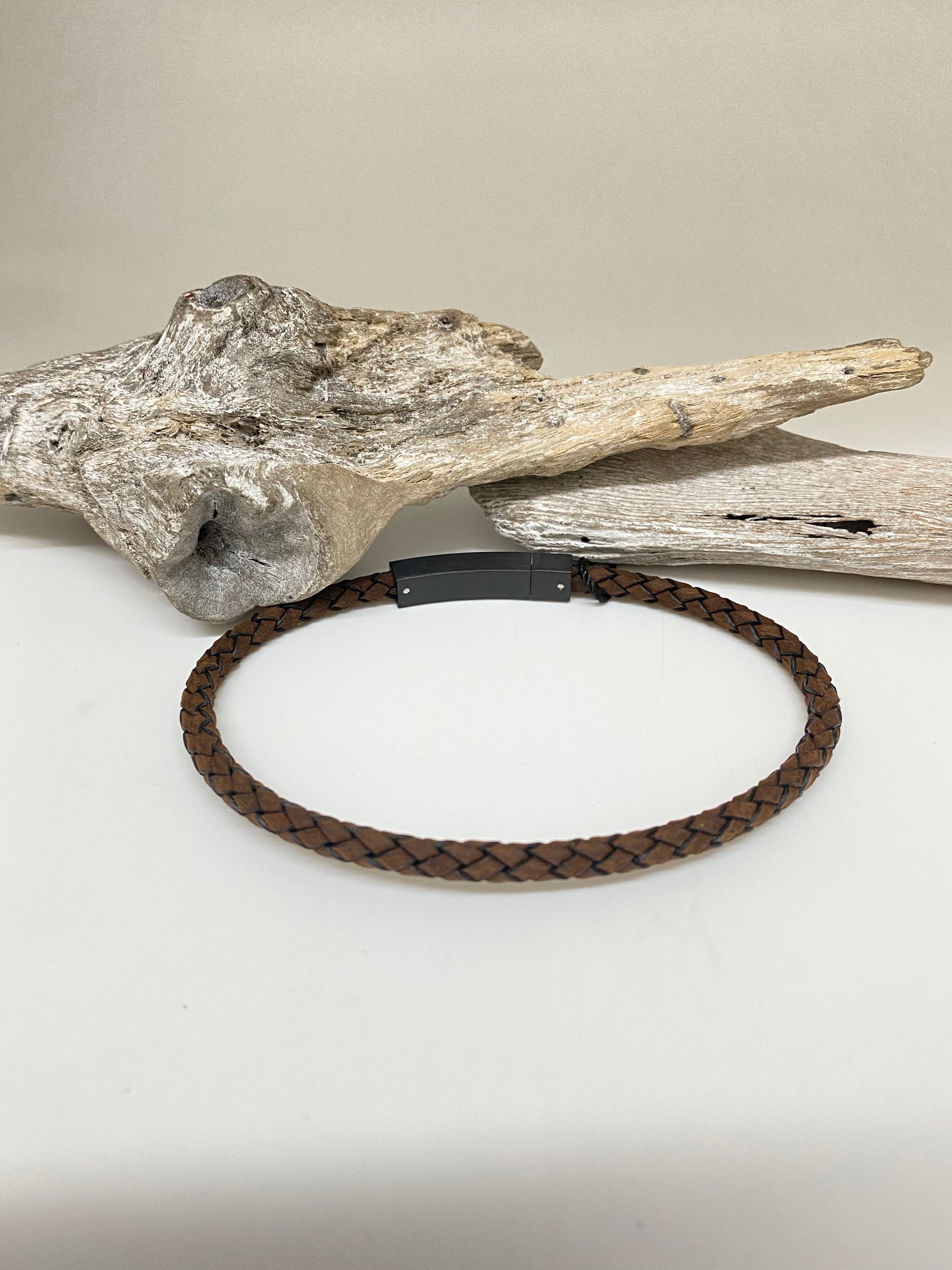 Bracelet Cuir dessiné à Montréal Arz Steel  AS-B287