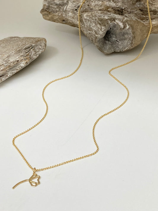 Poppy necklace Or carats Fait à la main à Montréal Collier Coquelicot Camillette