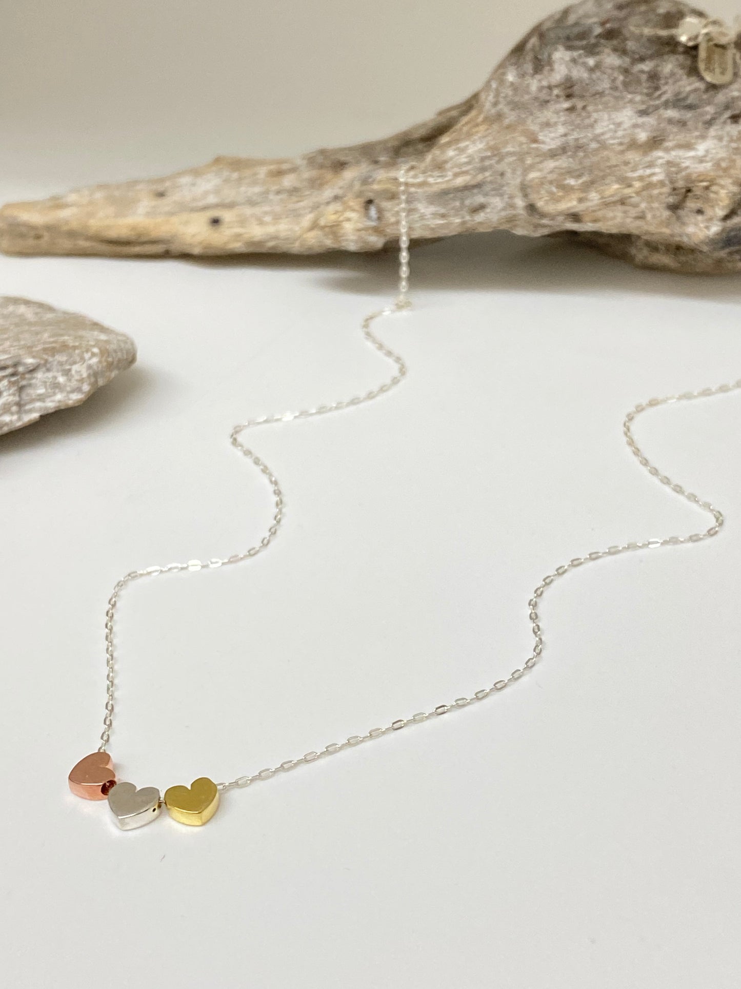 Collier Argent-Or 3 coeurs Dessiné à Vancouver Mimi Marge 25p511t